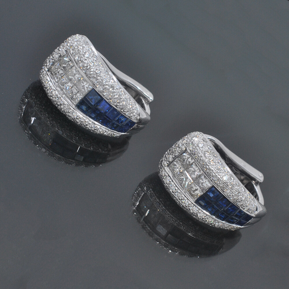 Caravanas en oro 18k blanco, brillantes y zafiro carré Caravanas en oro 18k blanco, brillantes y zafiro carré