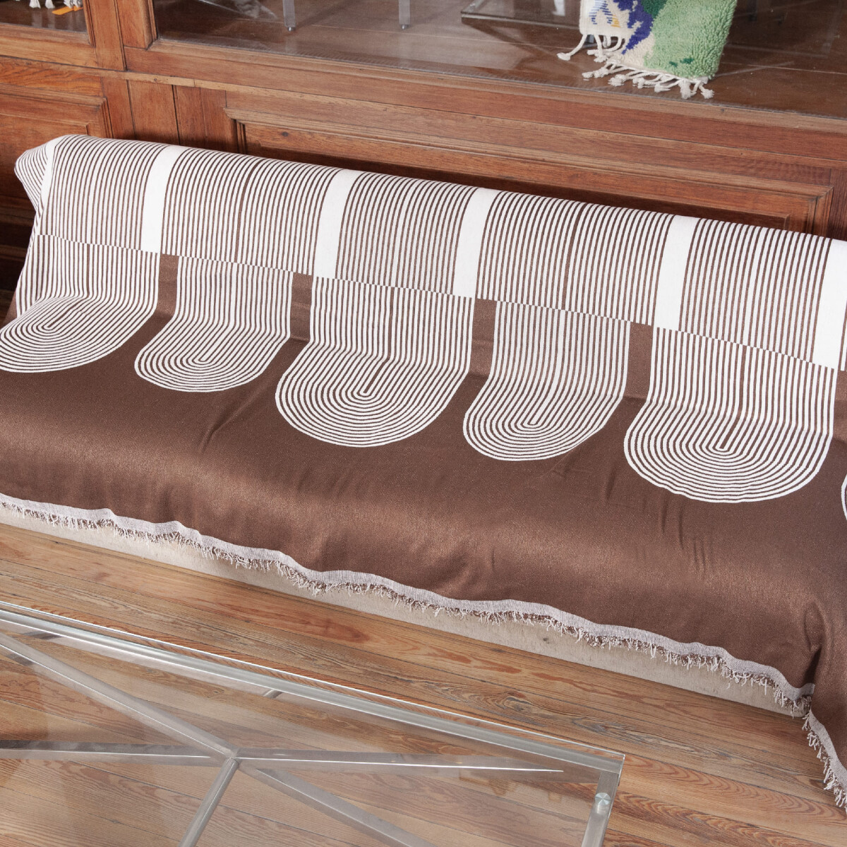 Manta para sillón y cama con diseños semicírculo marrón - 180 x 230 cm 