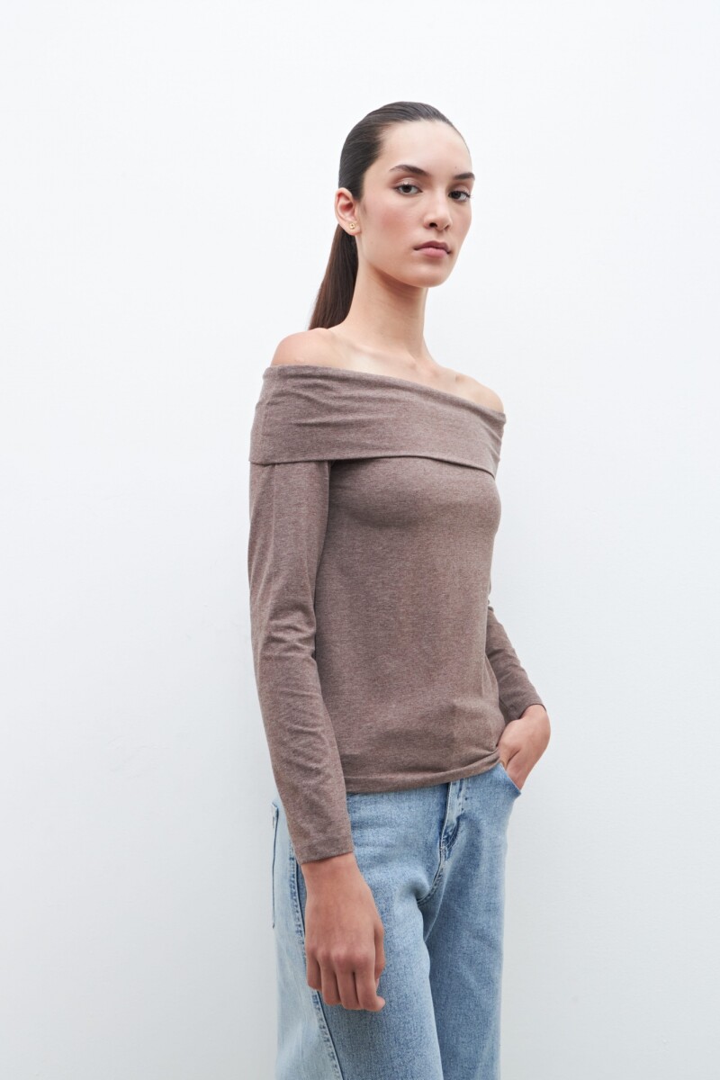 Remera escote bardot chocolate melange