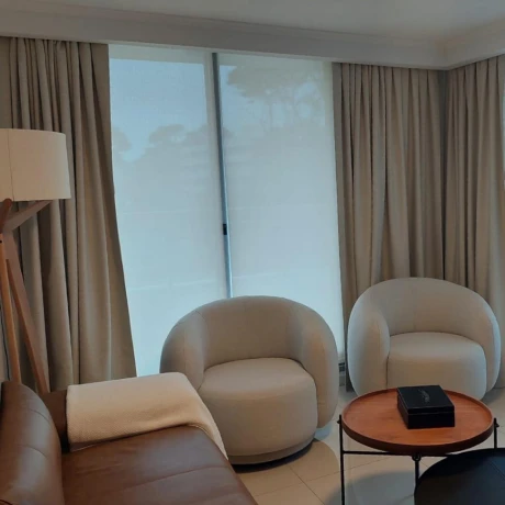 Cortina Convencional en Guils Beige Oscuro Cortina Convencional en Guils Beige Oscuro