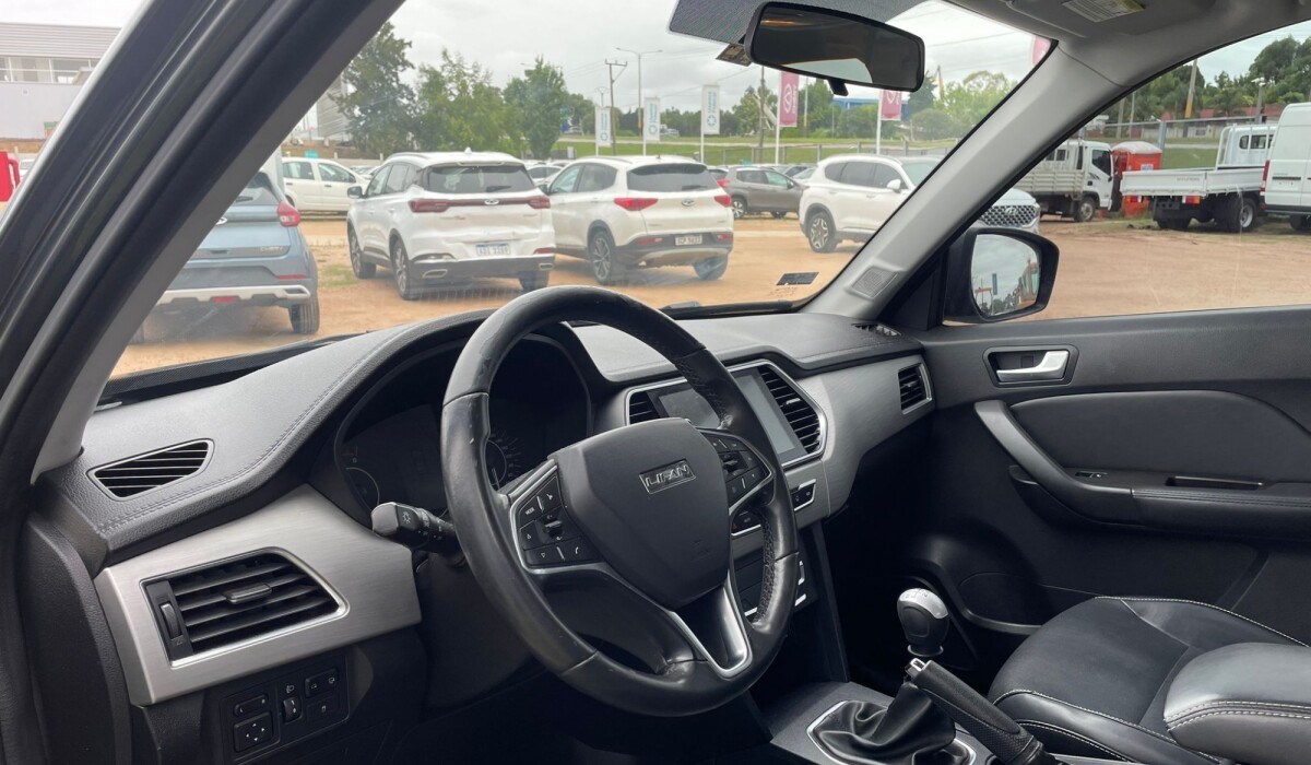 Lifan X70 2.0 MT Full Tech - 2019 Lifan X70 2.0 MT Full Tech - 2019