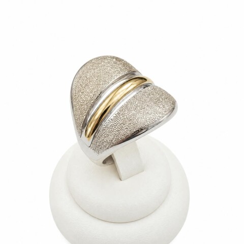Anillo arenado en plata y oro Anillo arenado en plata y oro