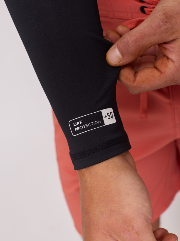 T-SHIRT TECNICA LETTIES26 RUSTY Negro