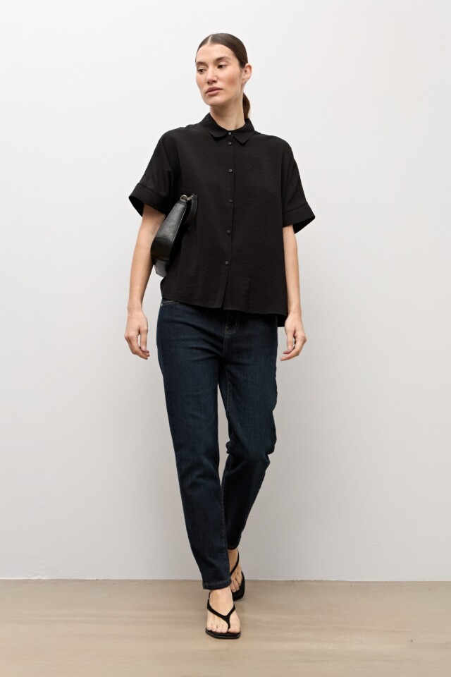 Camisa manga corta negro