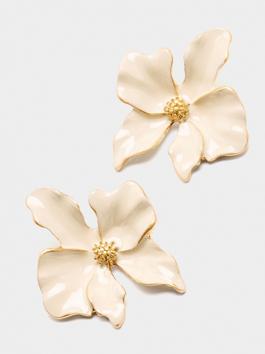 Pendientes Flor Con Esmalte beige