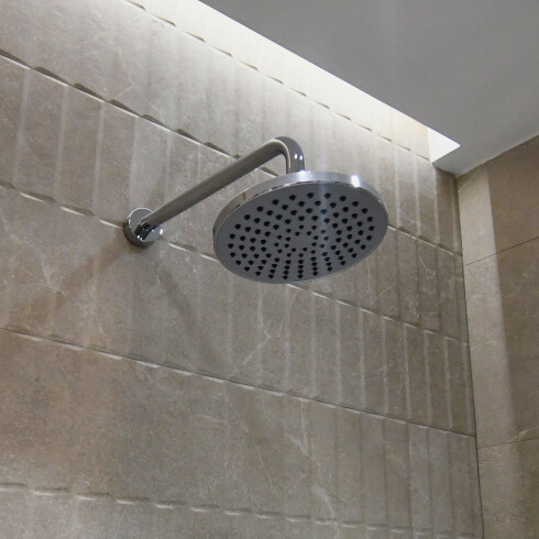 ROSETA DUCHA ARTICULADA REDONDA BRILLO CROMO BAÑO CROMO