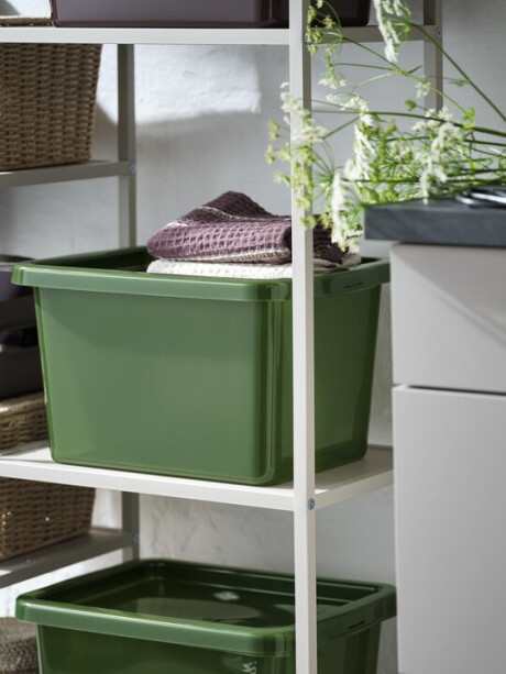 Caja de almacenamiento BASIC BOX 15 L con tapa verde. Caja de almacenamiento BASIC BOX 15 L con tapa verde.