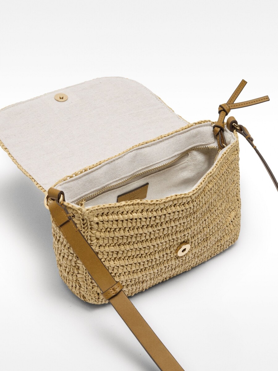 Bolso Bandolera Efecto Rafia Con Solapa natural