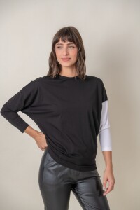 REMERA REINA DE NOCHE REMERA REINA DE NOCHE