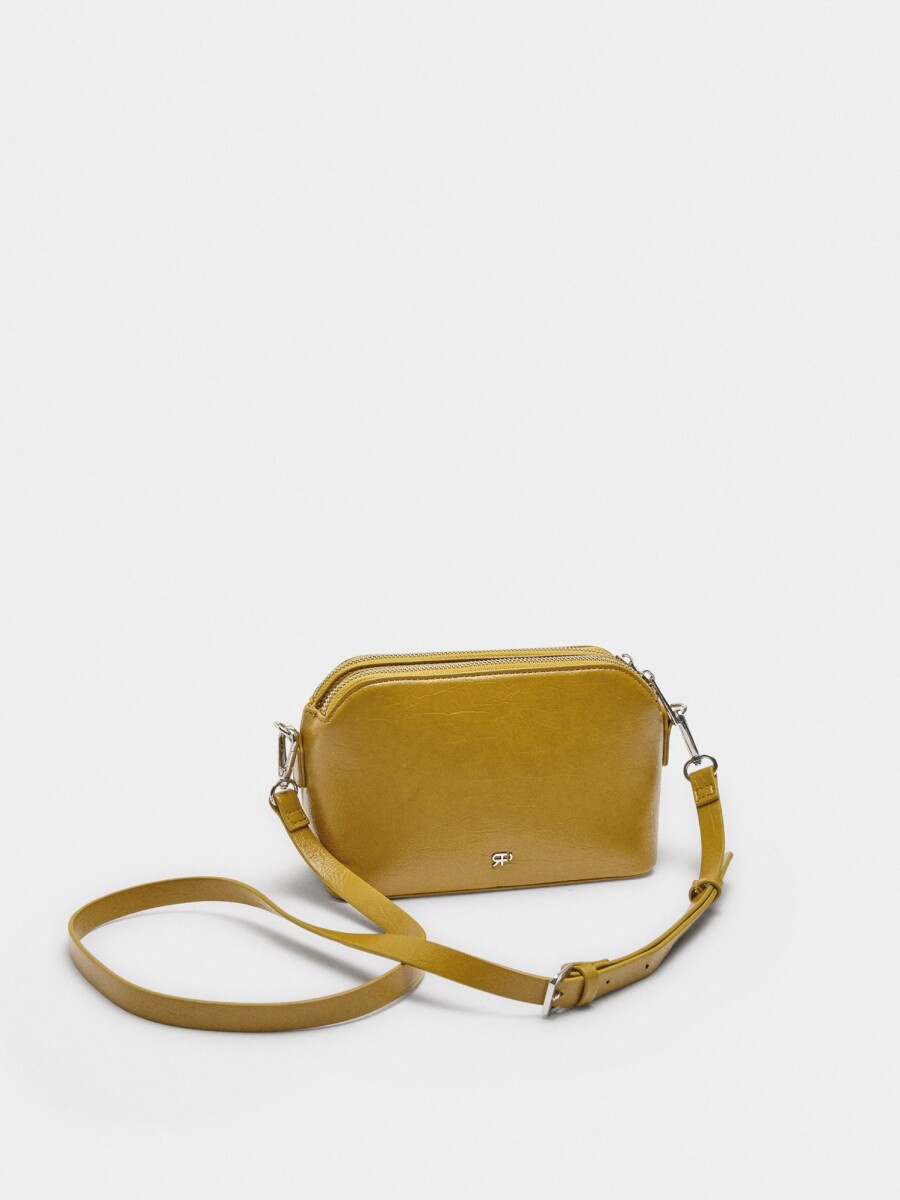 Bolso Bandolera Con Tachuelas mostaza