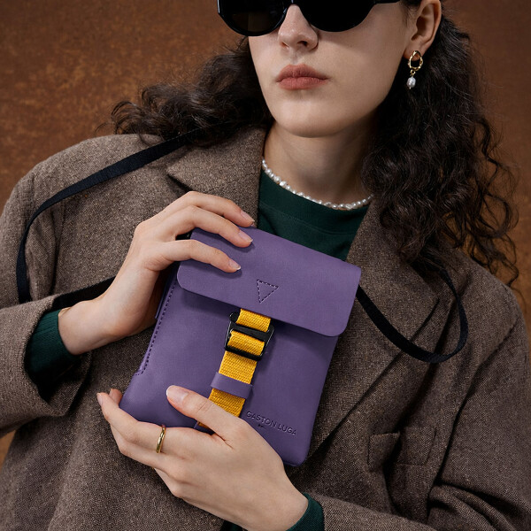 Mini Bolso Gastón Luga Splash Brooklyn 1/2L Impermeable Violeta 1