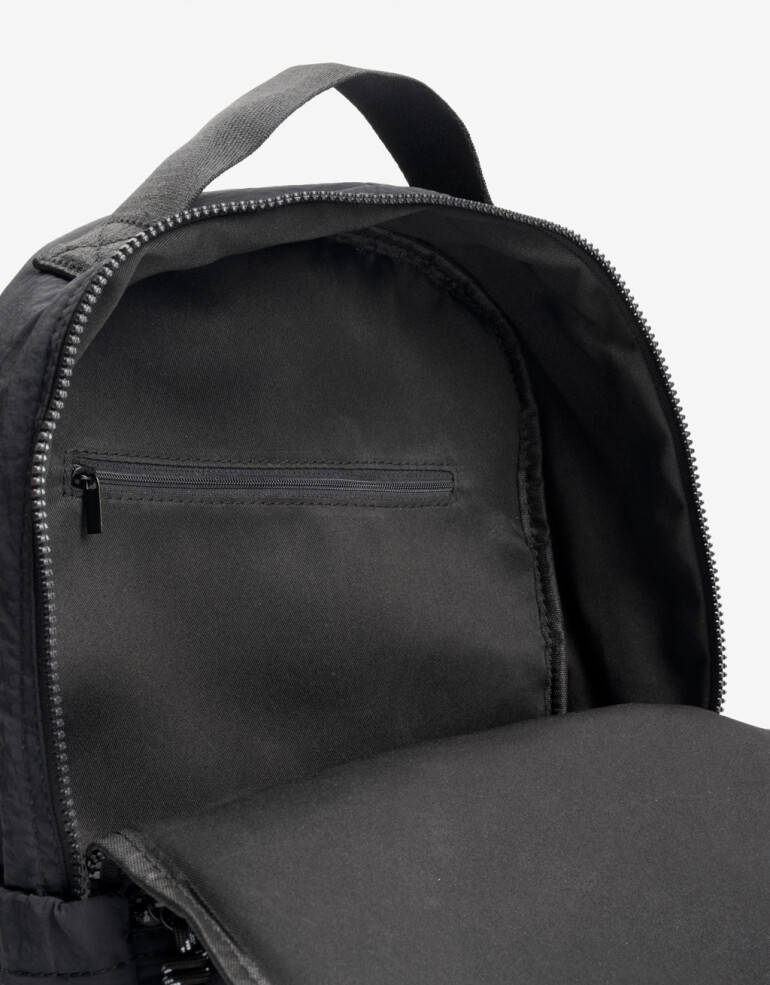 Mochilas Urbanas Nylon Mochila Con Bolsillo Delantero Y Laterales. - Negro