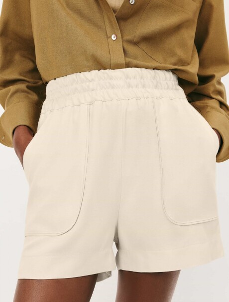 SHORT CON CINTURA ELASTIZADA Y BOLSILLOS SHORTS FEM