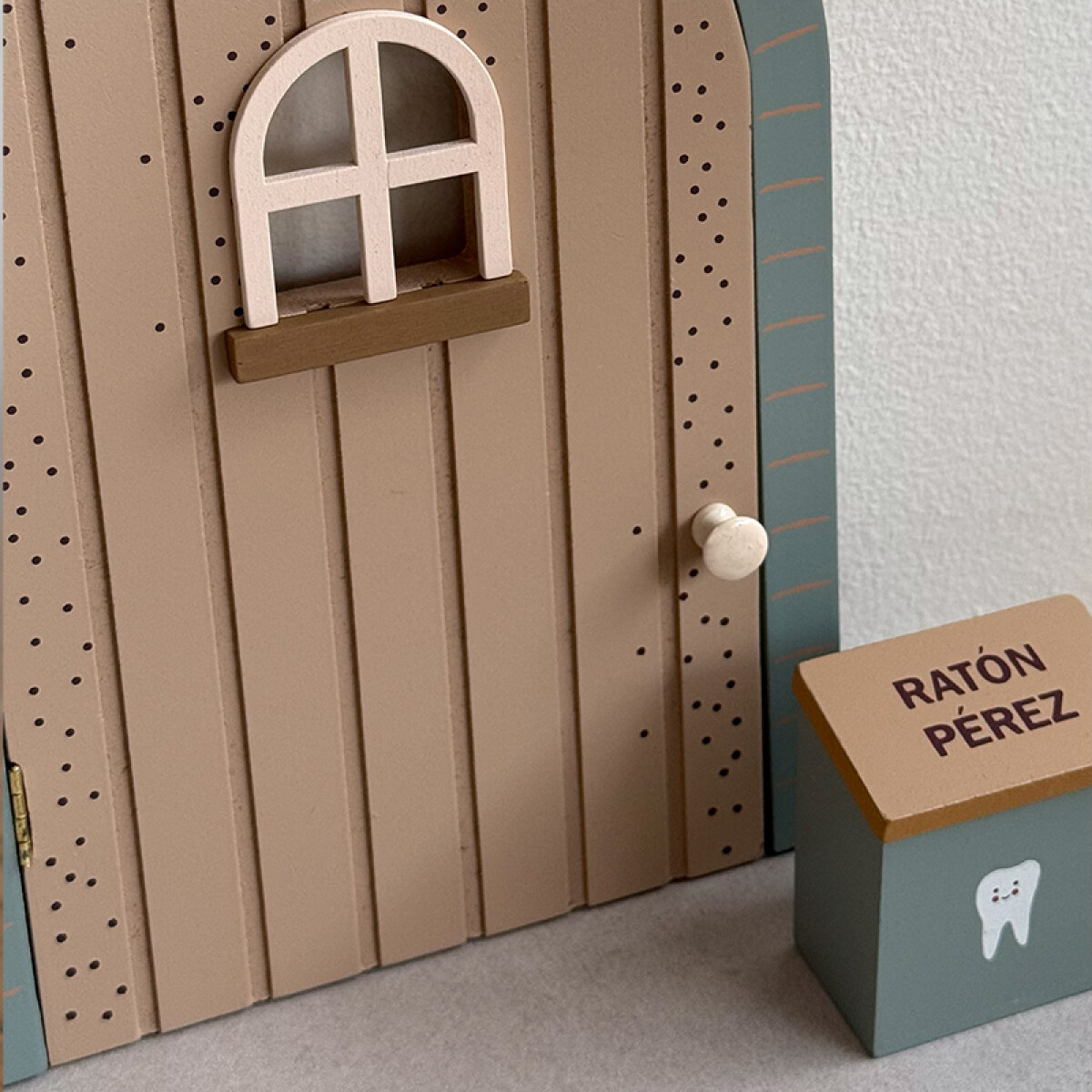 Puerta Ratón Perez 