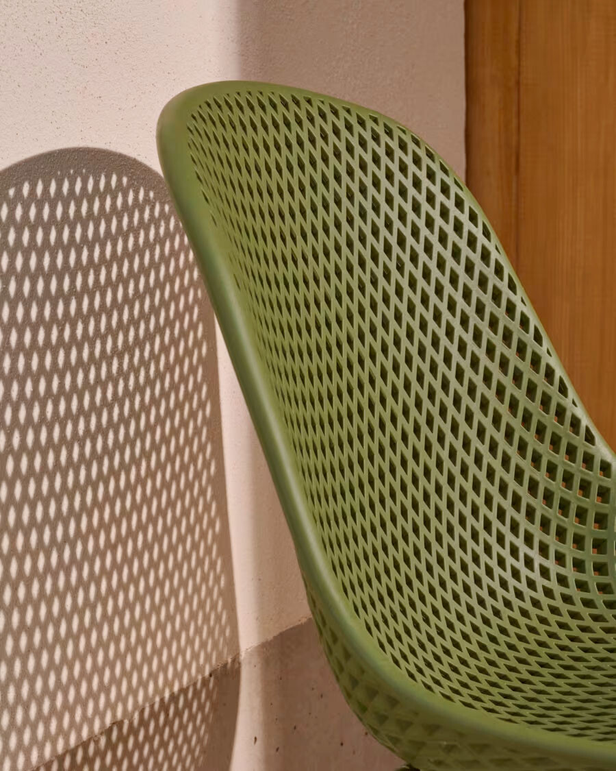 Silla de exterior Quinby con patas de acero verde Silla de exterior Quinby con patas de acero verde