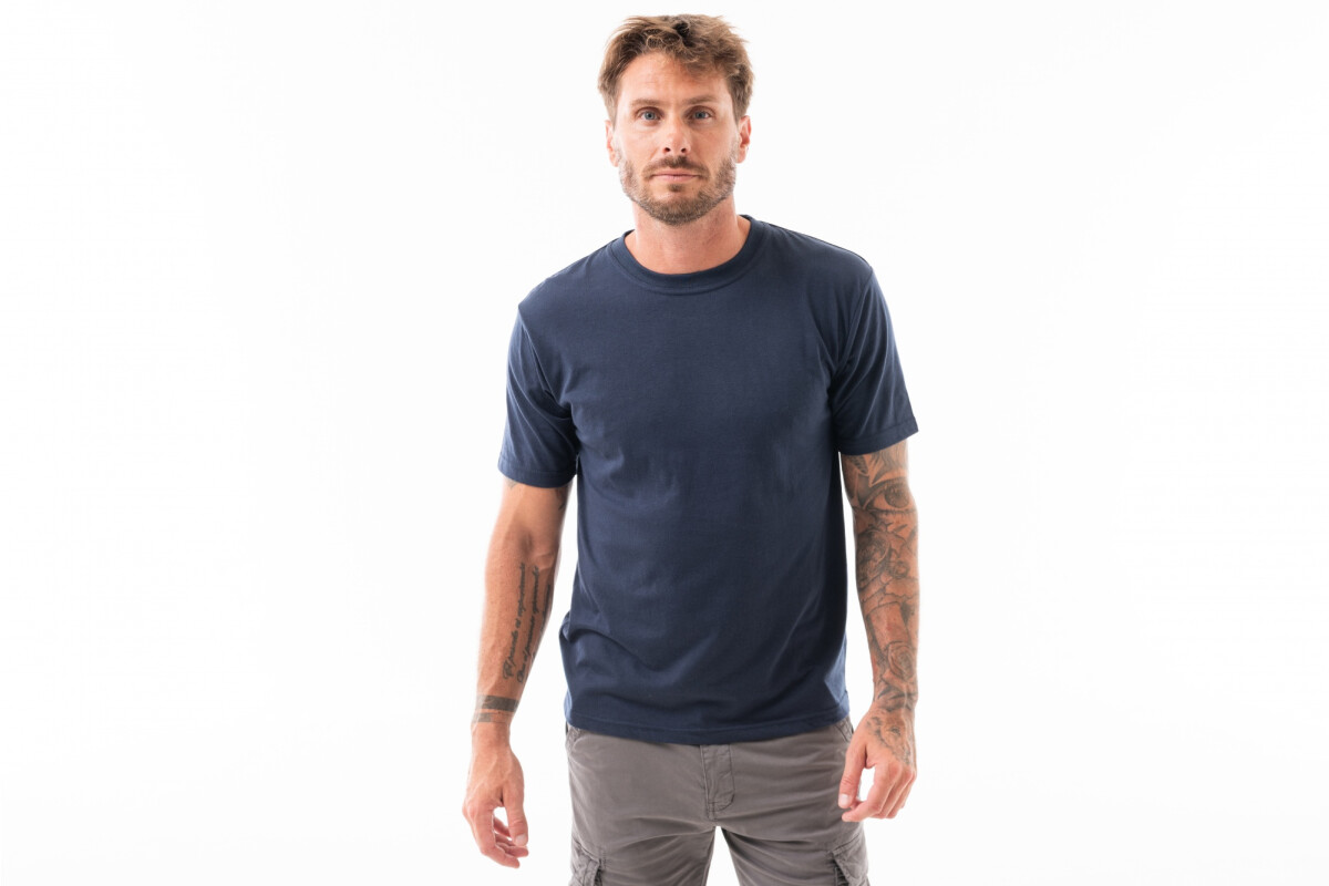 REMERA CUELLO BASE M/C UI Azul