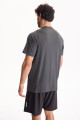 Remera Elevate Gris