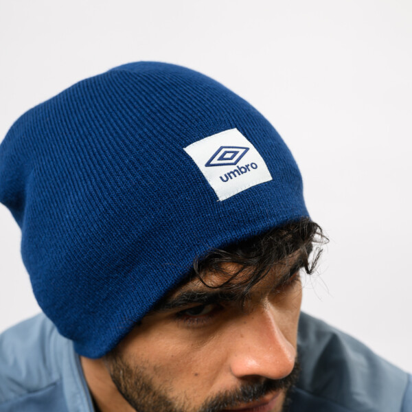 Gorro Brave Umbro unisex 001