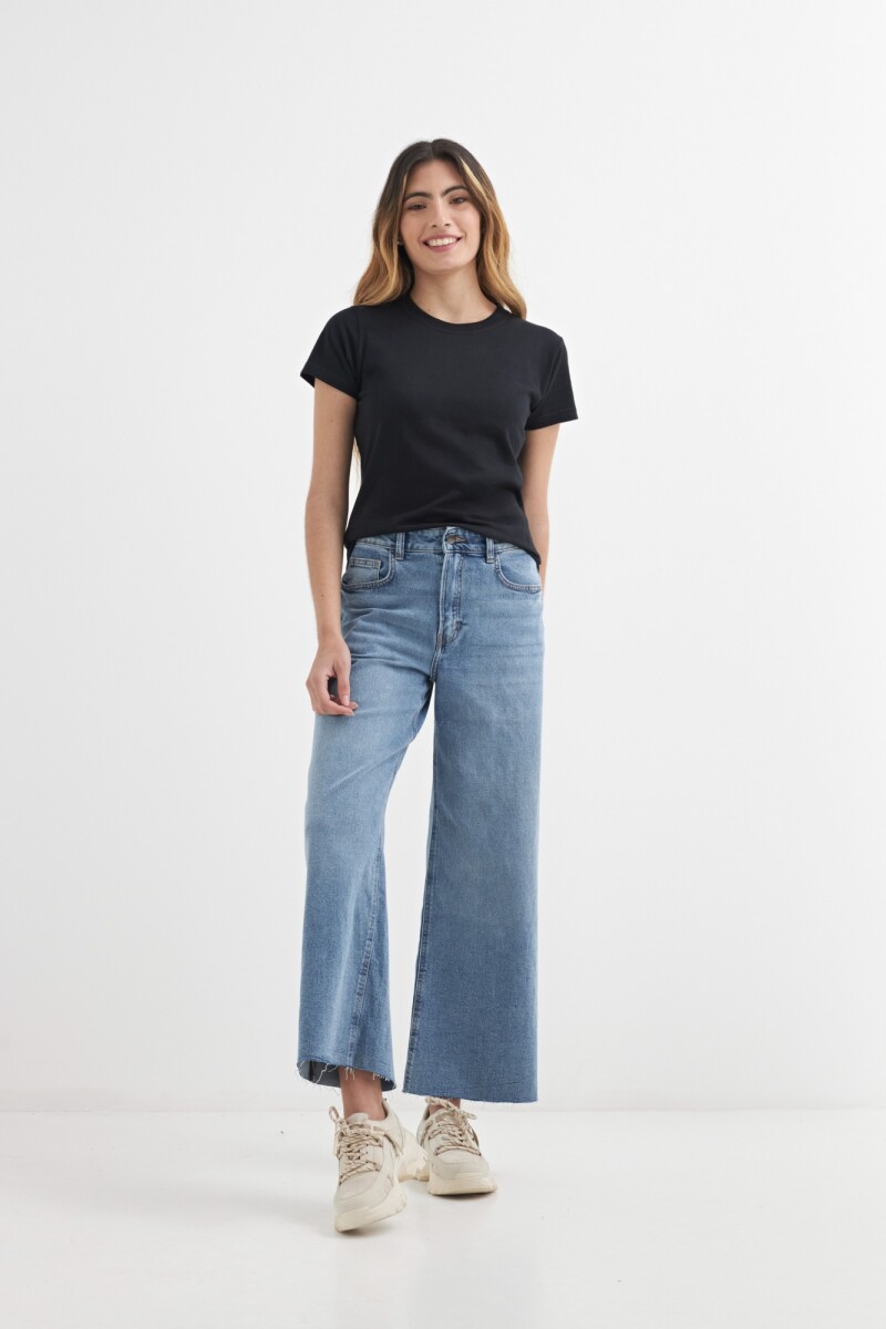 Remera básica NEGRO