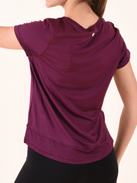 REMERA FITNESS VALERIANA VIOLETA
