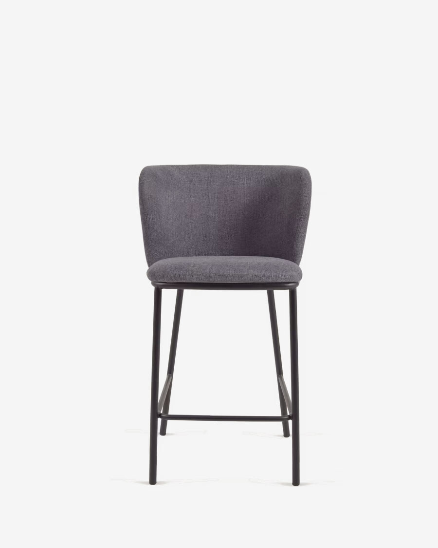 Taburete Ciselia de chenilla gris oscuro y patas de acero con acabado negro altura 65 cm
