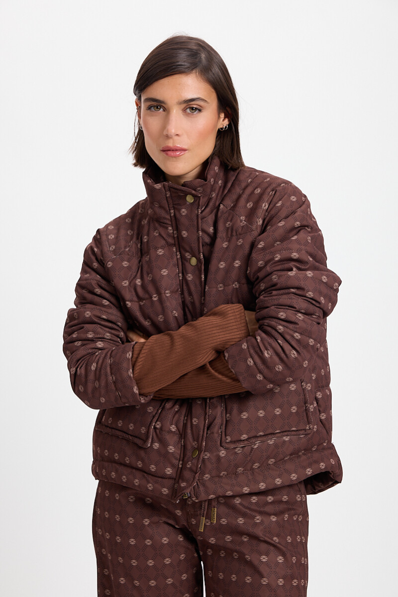 Campera Escudo Marron