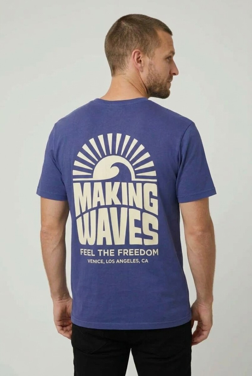 Remera m/c estampada Making Waves - Azul marino 