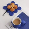 Posavasos ondeado de colores azul