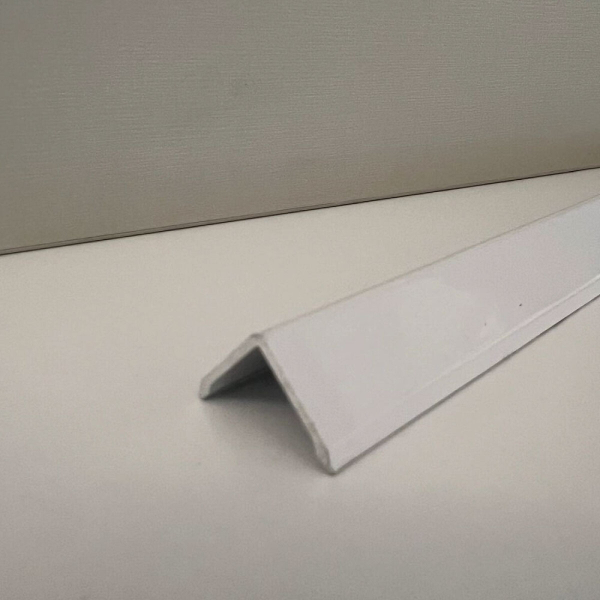 Tapacanto Blanco Brillante 16 mm 