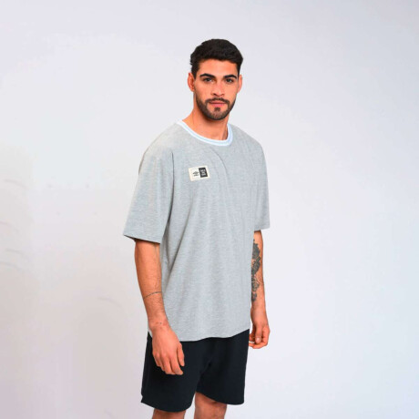 Remera University de Hombre Gris