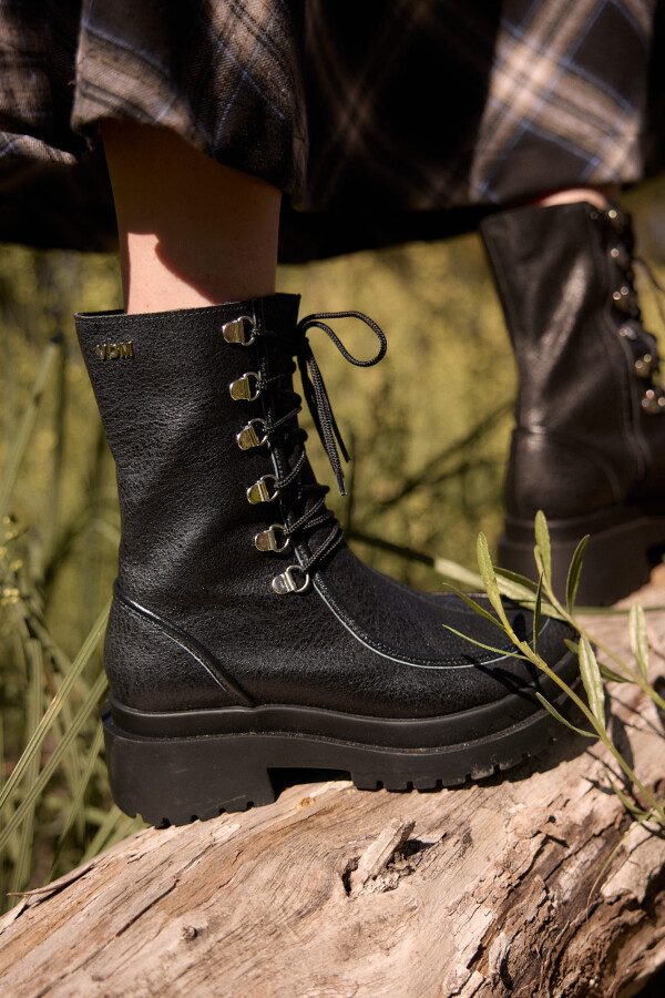 Storm Black