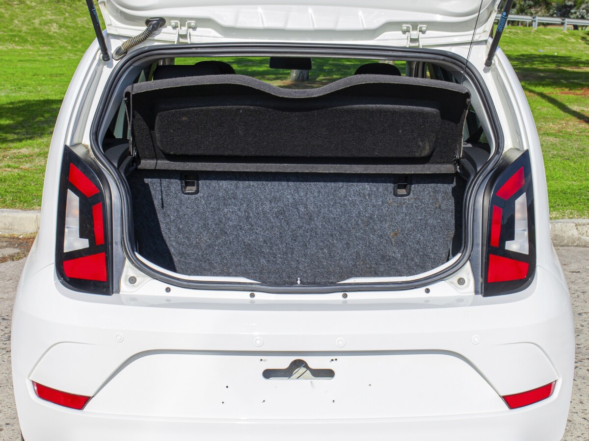Volkswagen Up Move 1.0 Extra Full | Permuta / Financia Volkswagen Up Move 1.0 Extra Full | Permuta / Financia