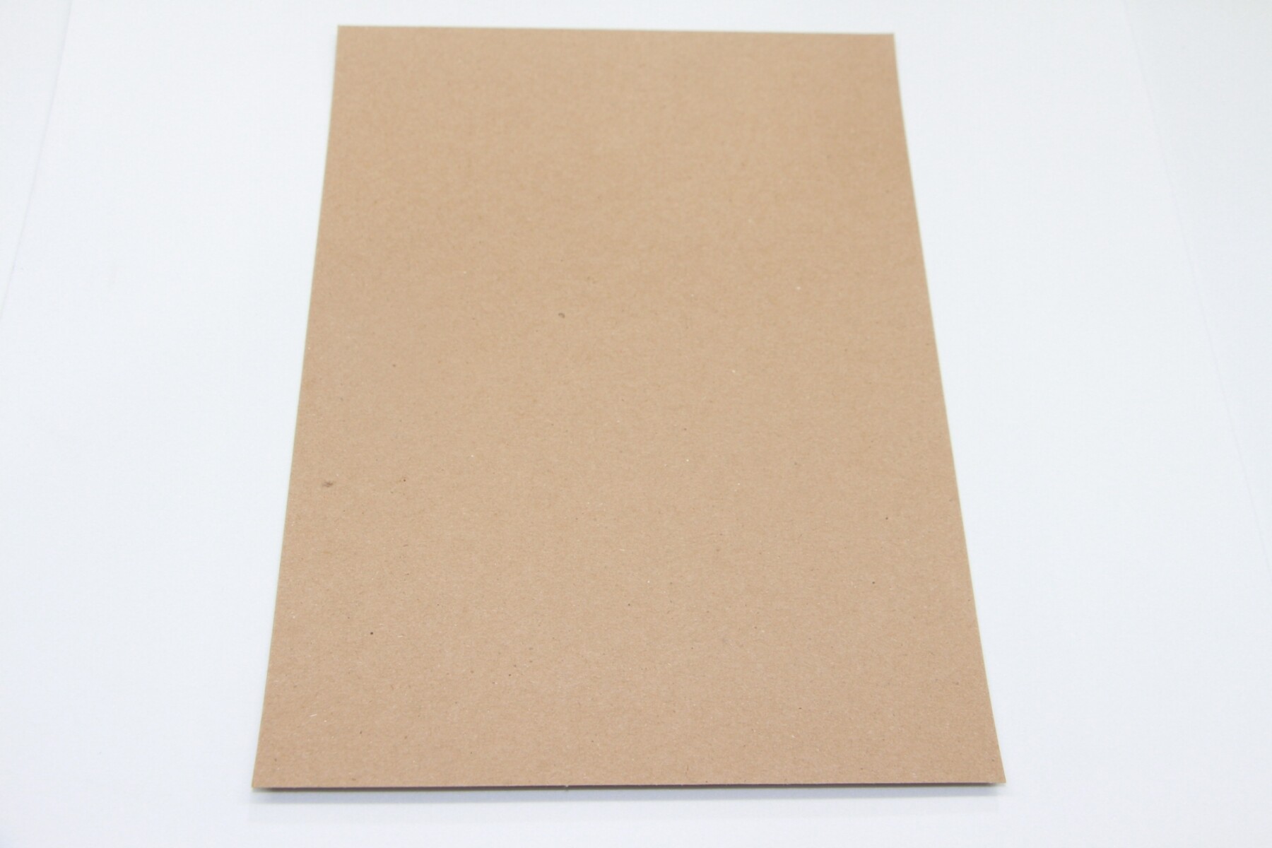 CARTULINA A4 TELADA 200 GRS - COLOR KRAFT 