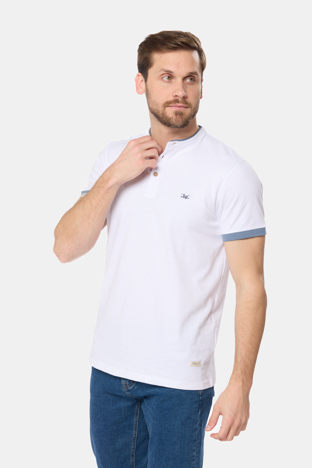 REMERA LISA CUELLO MAO Blanco