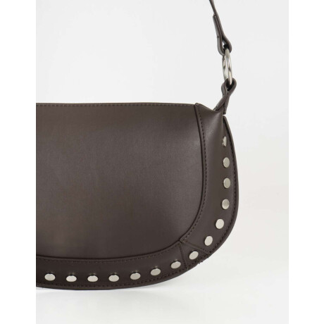 Bandolera Tachas Con Charm Marron Oscuro