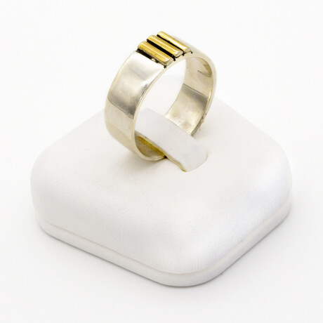 Anillo de plata 925, double en oro 18 ktes. Anillo de plata 925, double en oro 18 ktes.