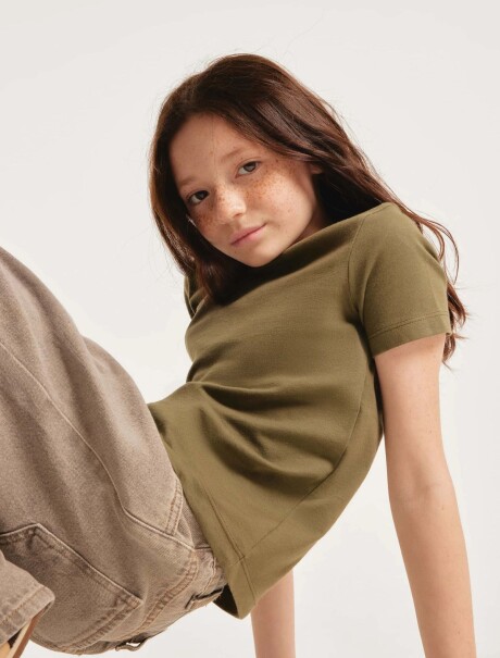 CAMISETA BÁSICA INFANTIL VERDE