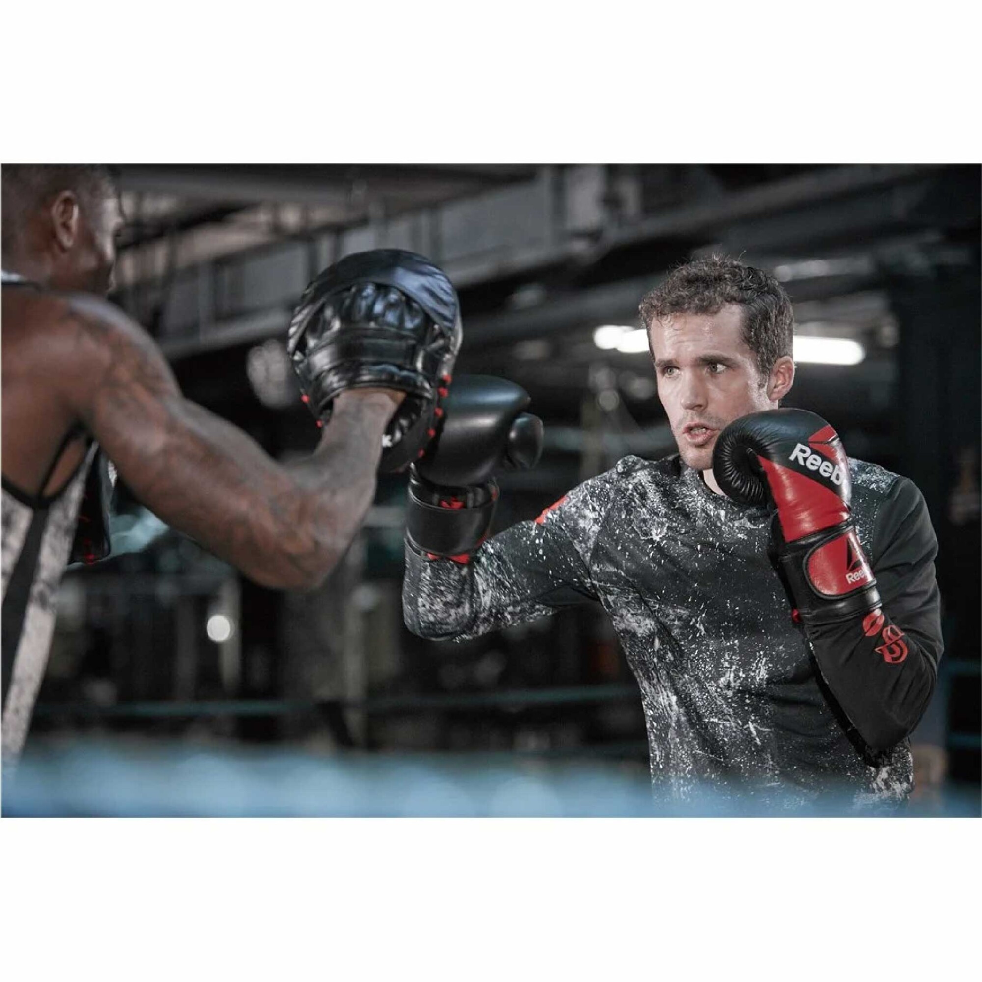 Digital cuello flotador Guantes De Boxeo Reebok Combat Training Leather Glove - Negro y Rojo — BTU  Store