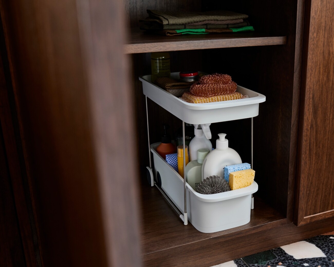 Organizador de 2 Niveles con Ruedas Joseph Joseph CupboardStore™-PREVENTA Organizador de 2 Niveles con Ruedas Joseph Joseph CupboardStore™-PREVENTA
