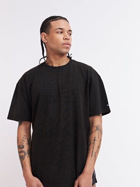 REMERA NAZARE NEGRO
