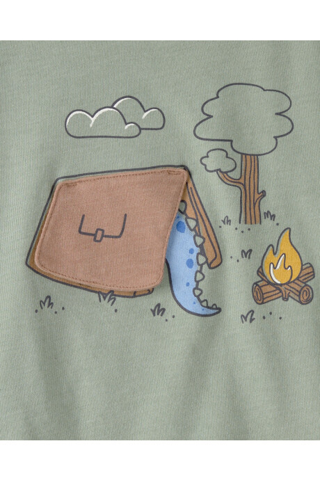 Remera de algodón, manga corta, verde, estampa dino y camping Sin color