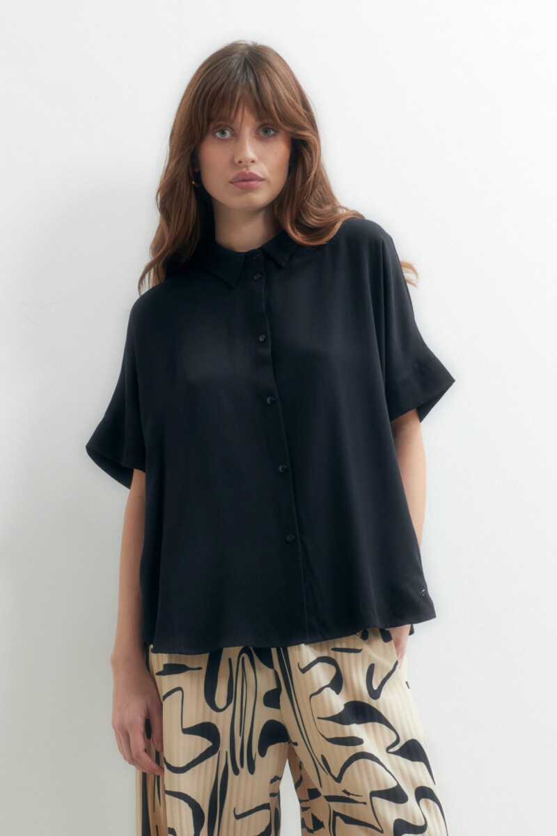 Camisa manga corta negro