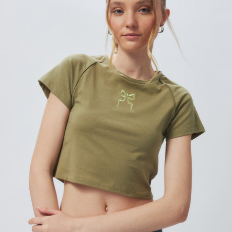 REMERA COQUETTE Verde Hierba