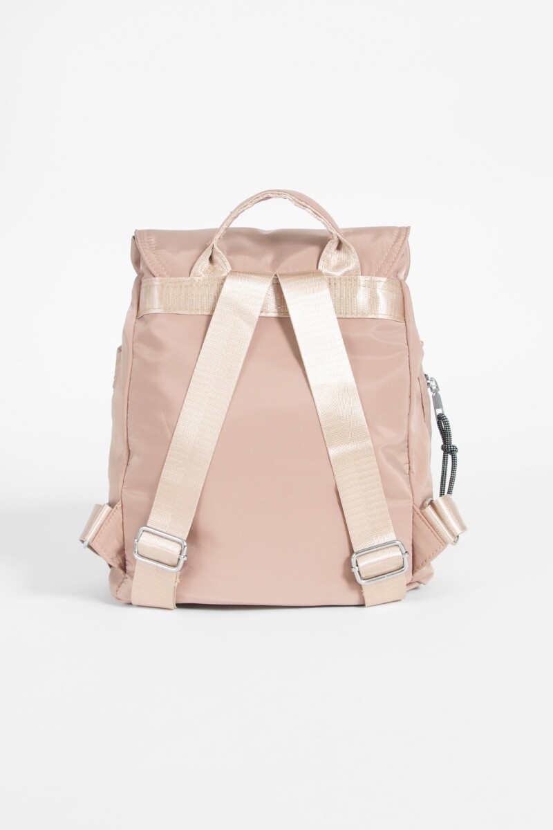 Mochila con tapa y broche topo