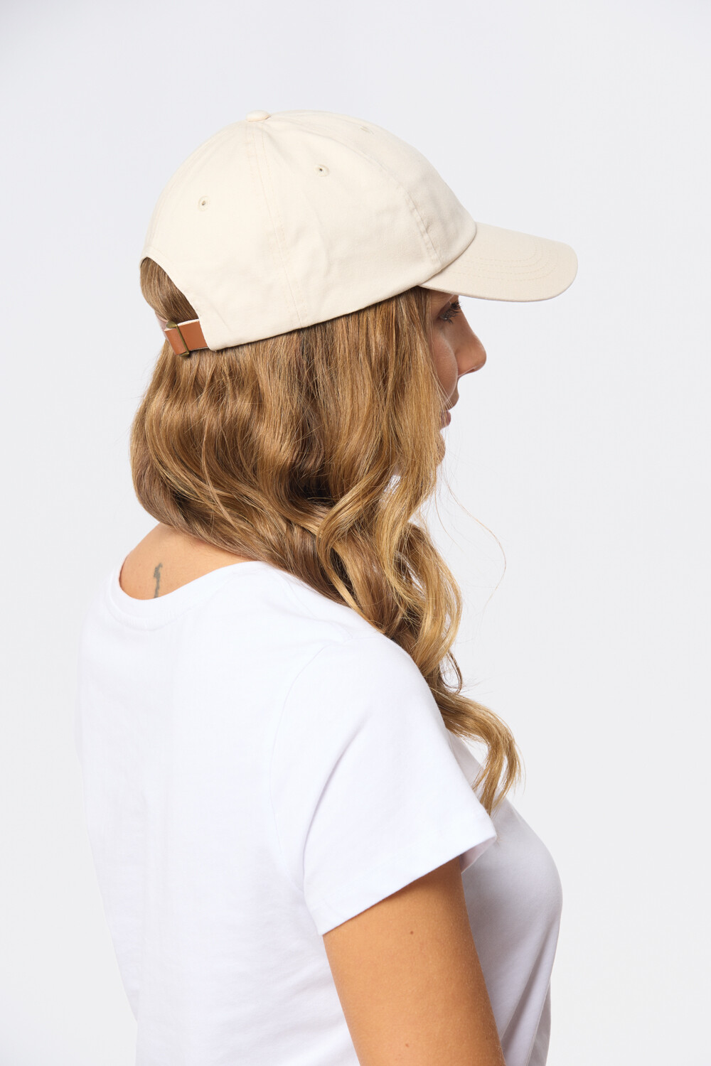 GORRO CON VISERA DE LONA Beige