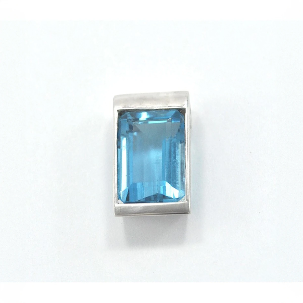 Colgante En Oro 18K Blanco Y Topacio 