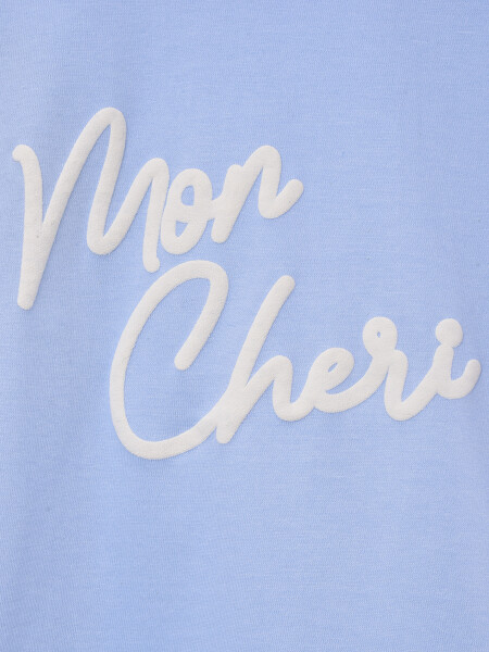 REMERA ESTAMPADA CELESTE