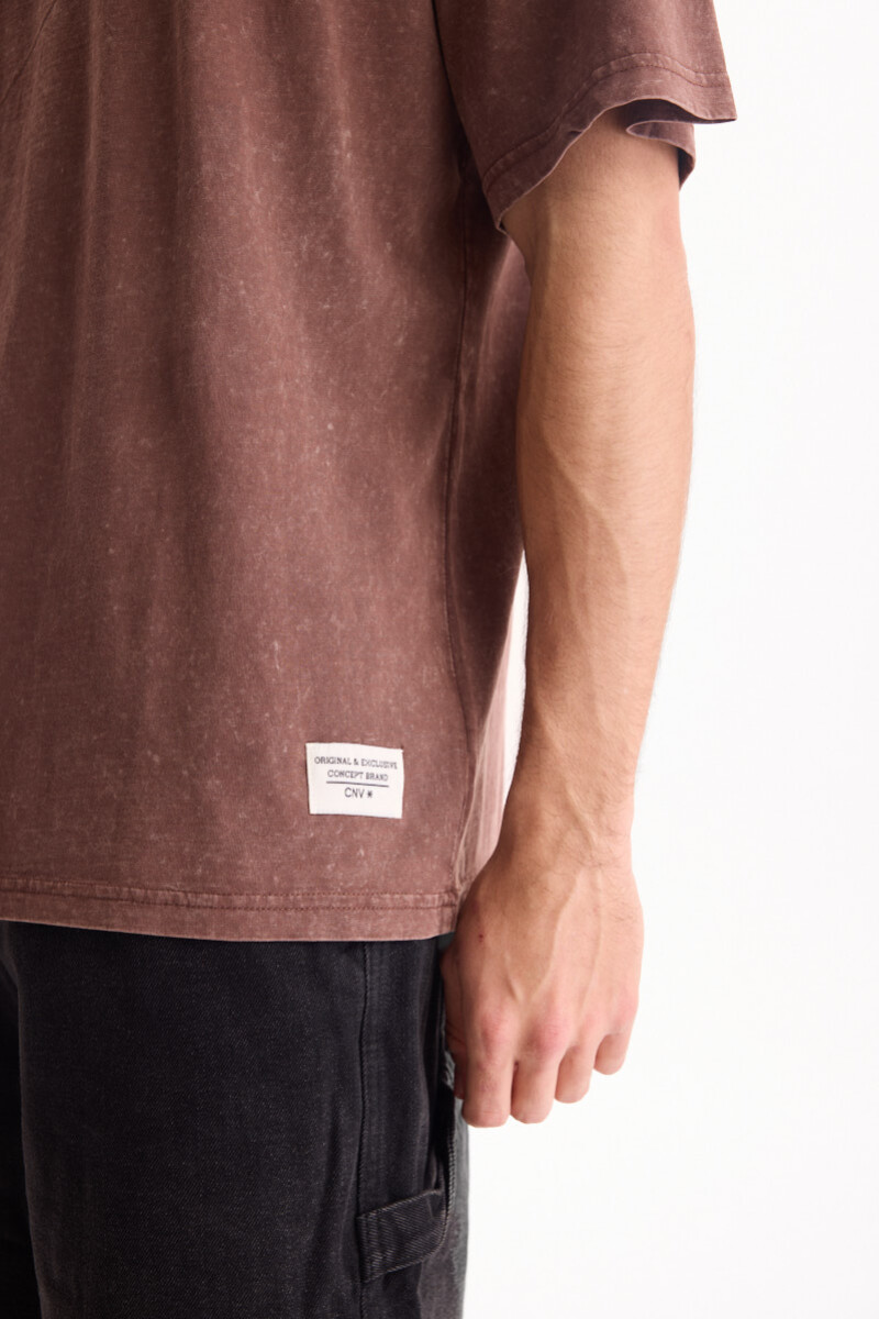 Remera Outlaw Marron