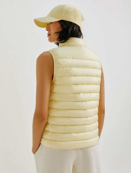 CHALECO PUFFER CON BOLSILLOS VERDE