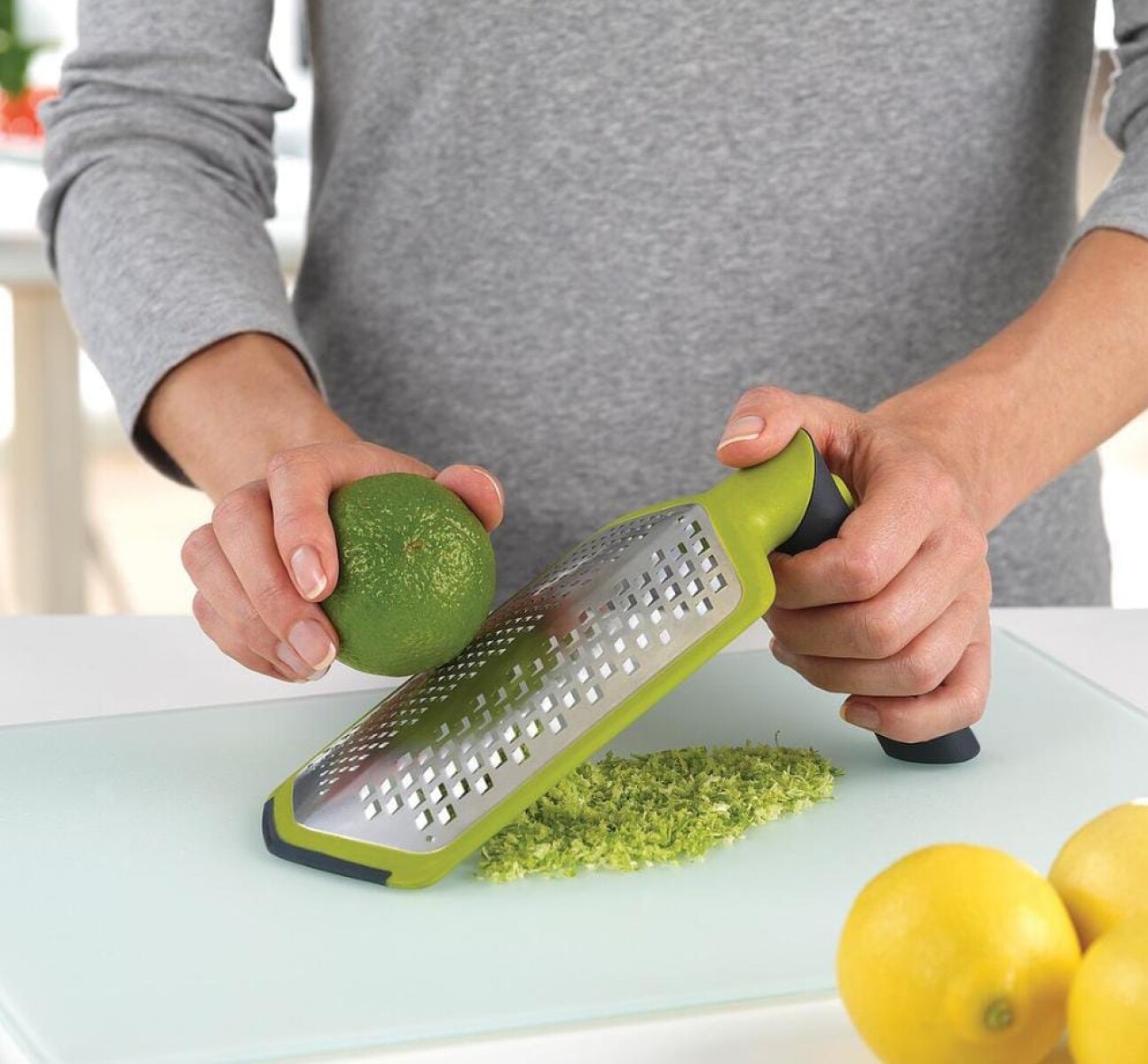 Rallador 2-en-1 con cuchillas fina y gruesa 